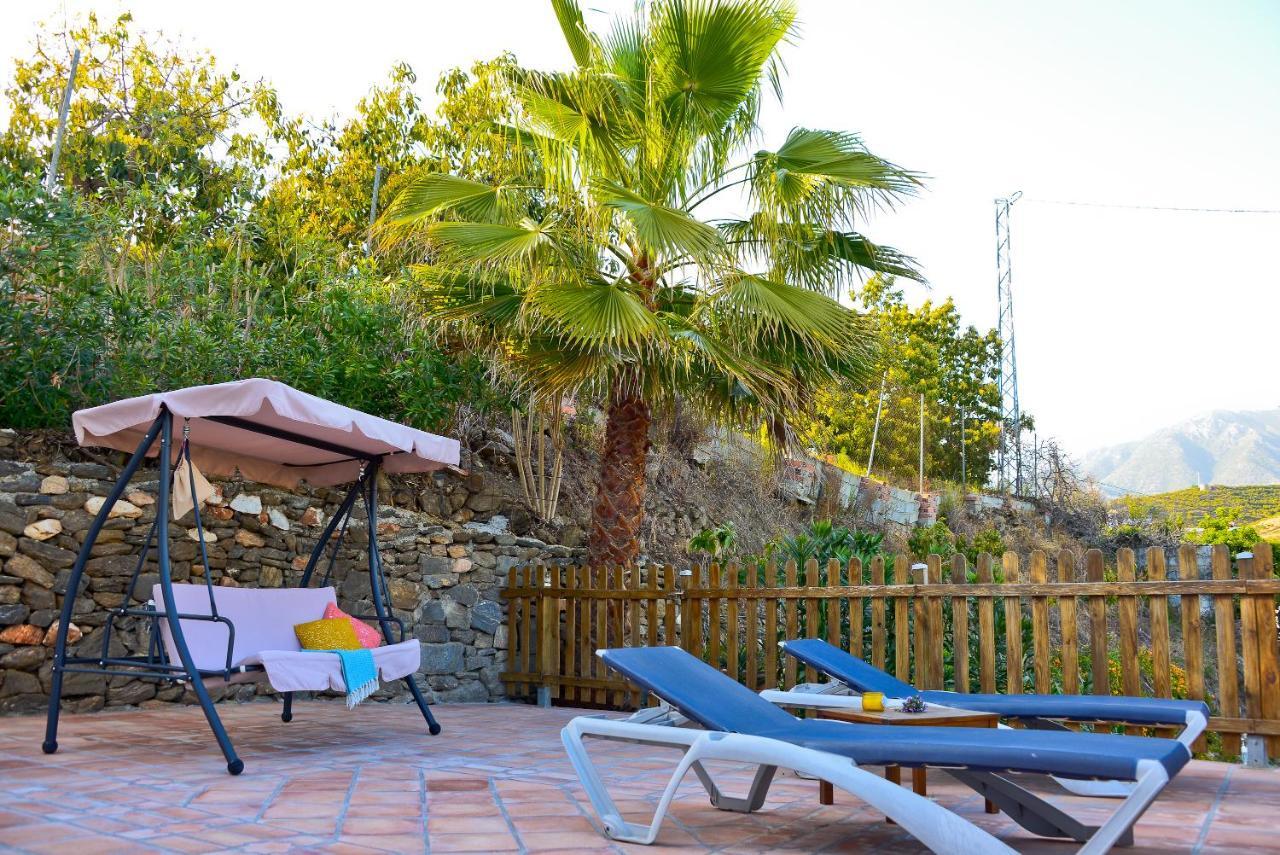 Вілла Casa Entre Nerja Y Фріхіліана Екстер'єр фото